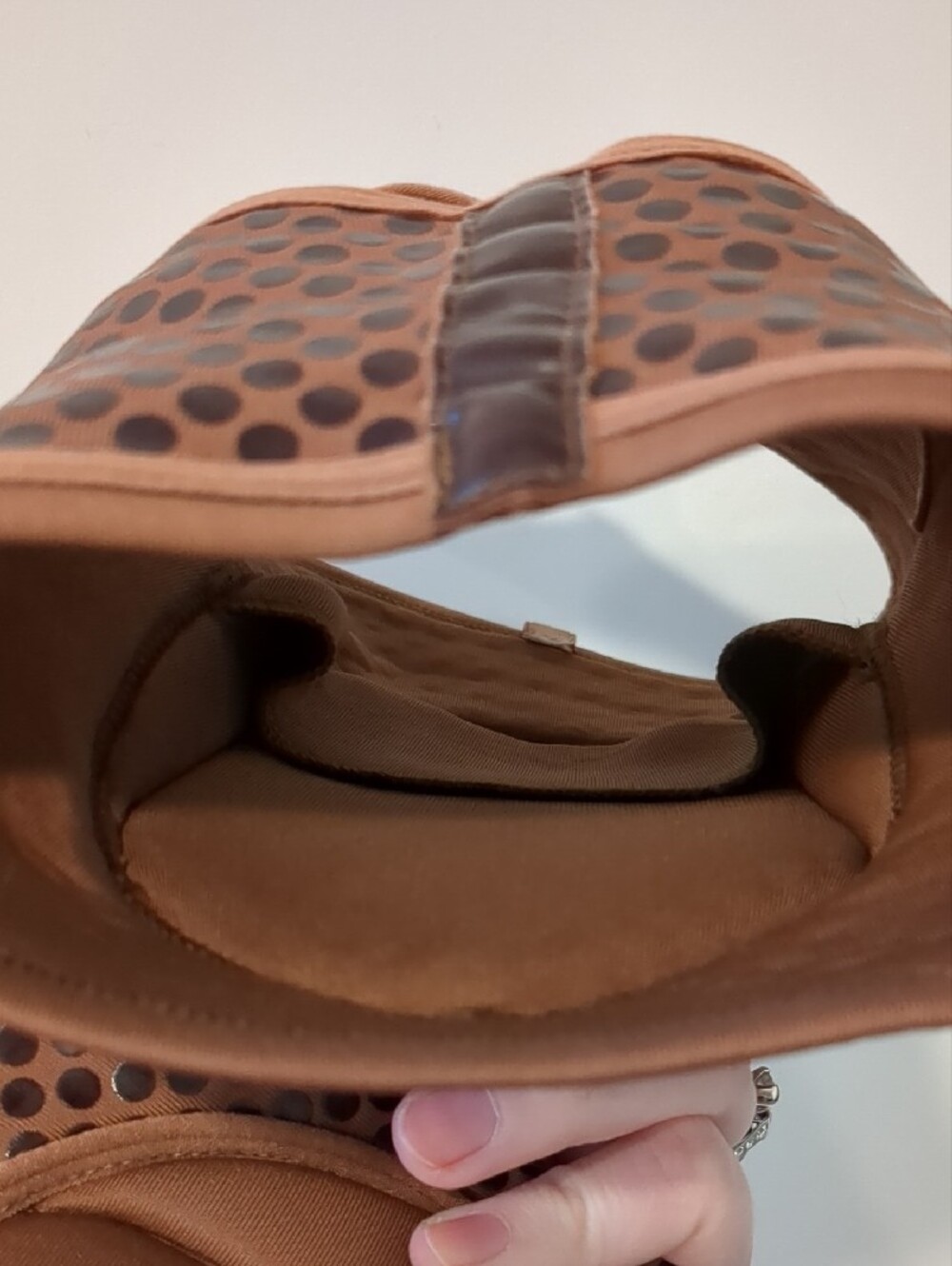 Queen Wear Mocha Grippy Padded Knee Pads in Size Large - Picture 9 of 11